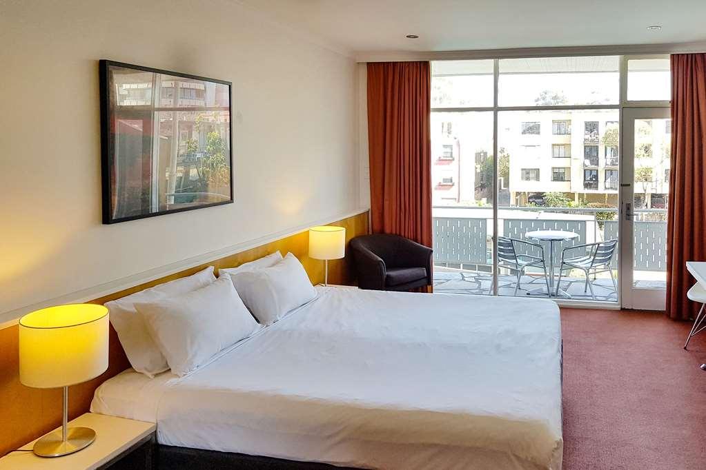 The Parkmore Hotel Мельбурн Номер фото