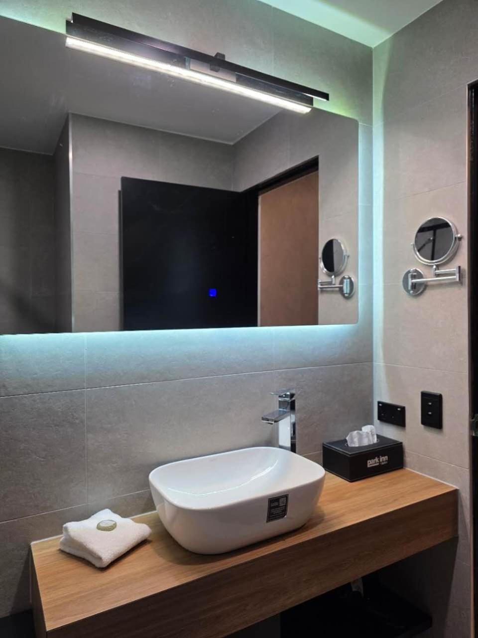 The Parkmore Hotel Мельбурн Екстер'єр фото